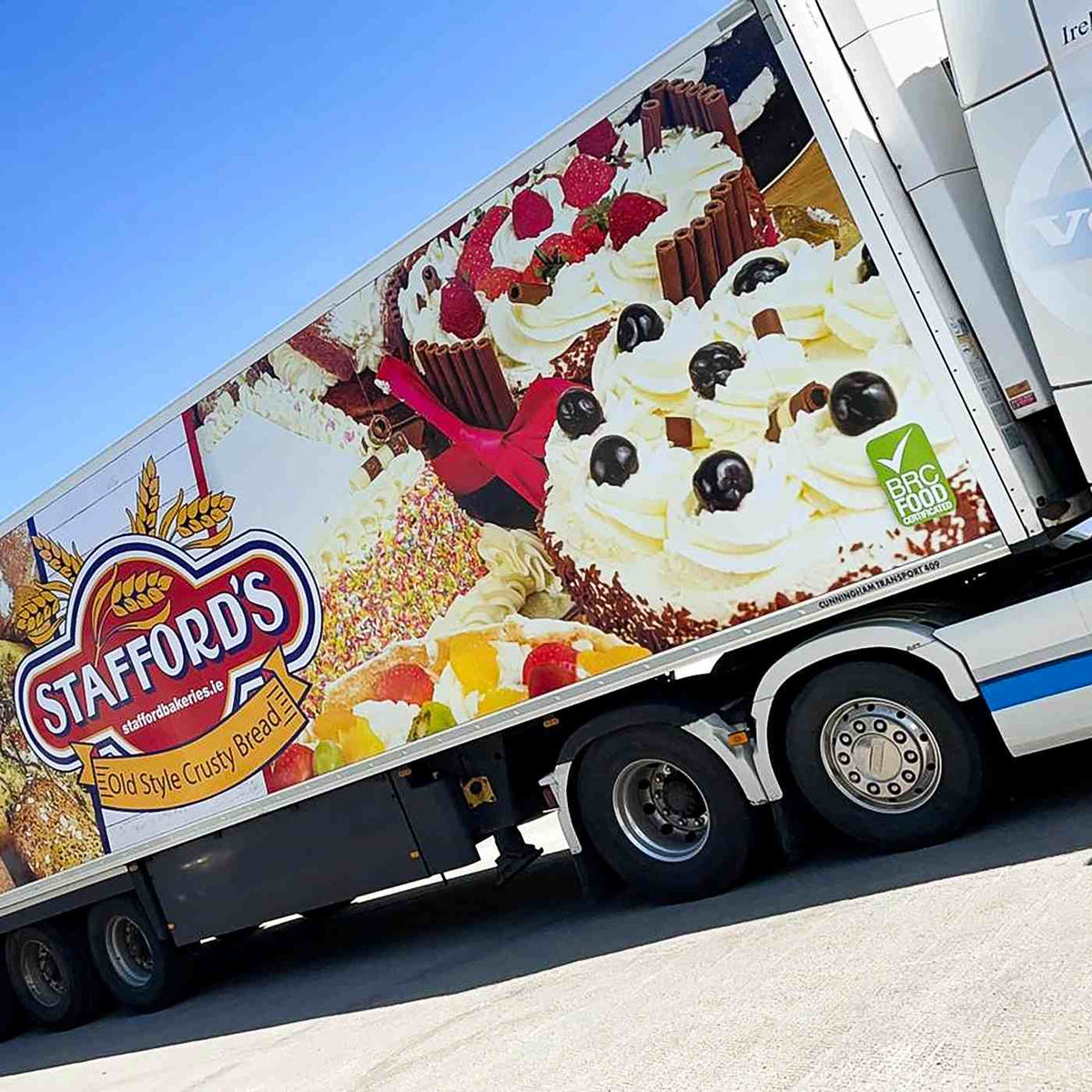 Bakery promotional graphics on a truck, from the Metamark MDi-B gallery.
