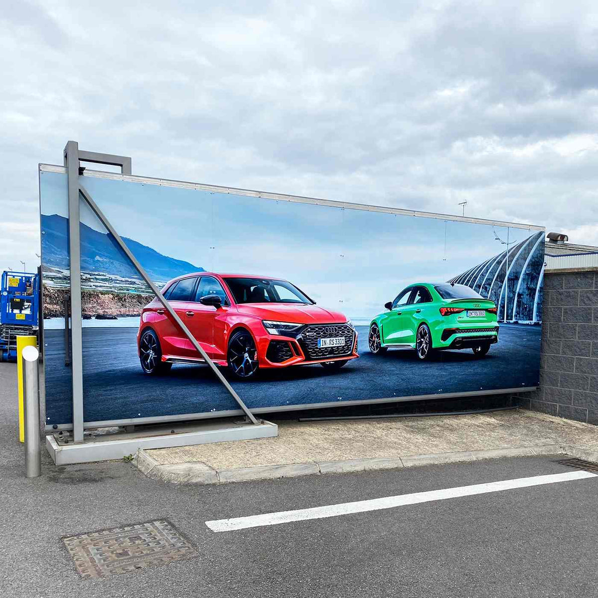 Car advertisement on an outdoor display, from the MetaGuard MGi gallery.